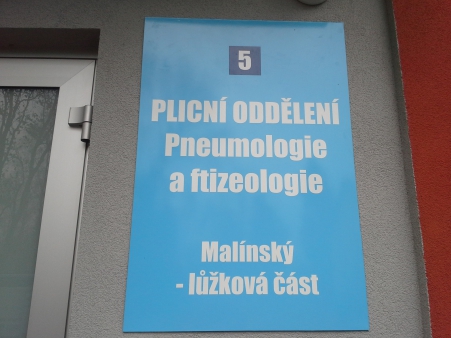 foto 02 vstupní část budovy